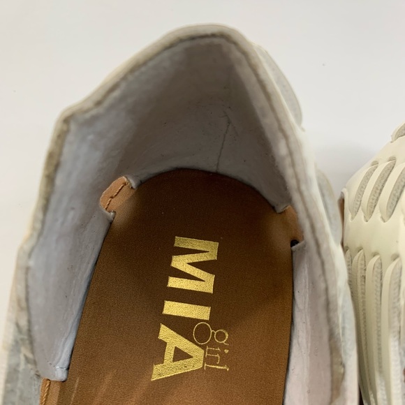 Mia girl Women’a Huarache Sandal Flat White color, size 6,7,8,9,11 - Picture 6 of 15